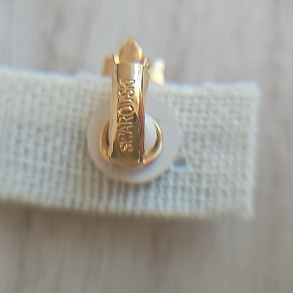 Vintage Swarovski Shell Earrings - Picture 3 of 4